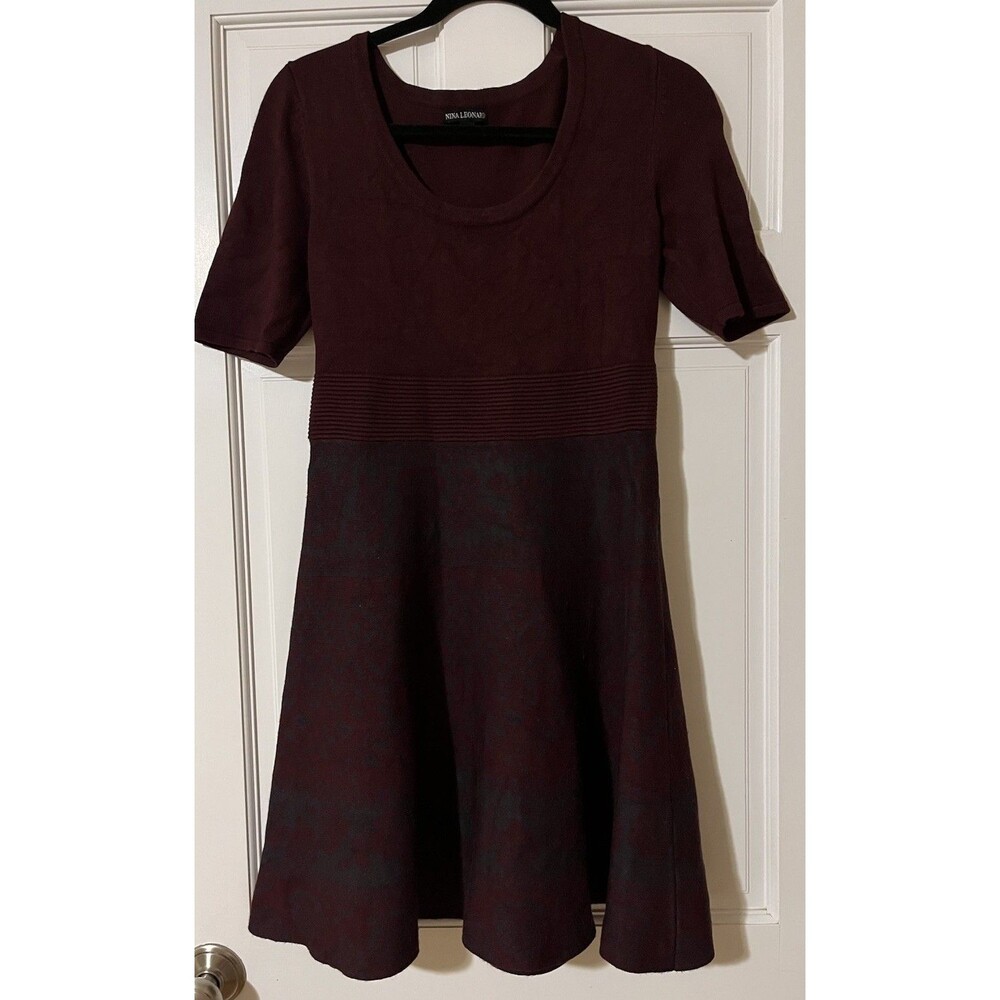 Nina Leonard Women’s Size M Burgundy Floral Round Neck Short Sleeve A-Line Dress